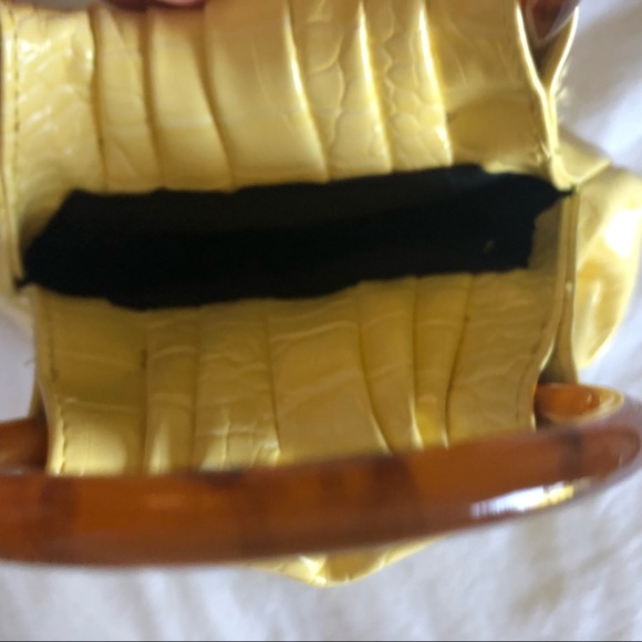 Small Yellow Handbag - Picture 3 of 6